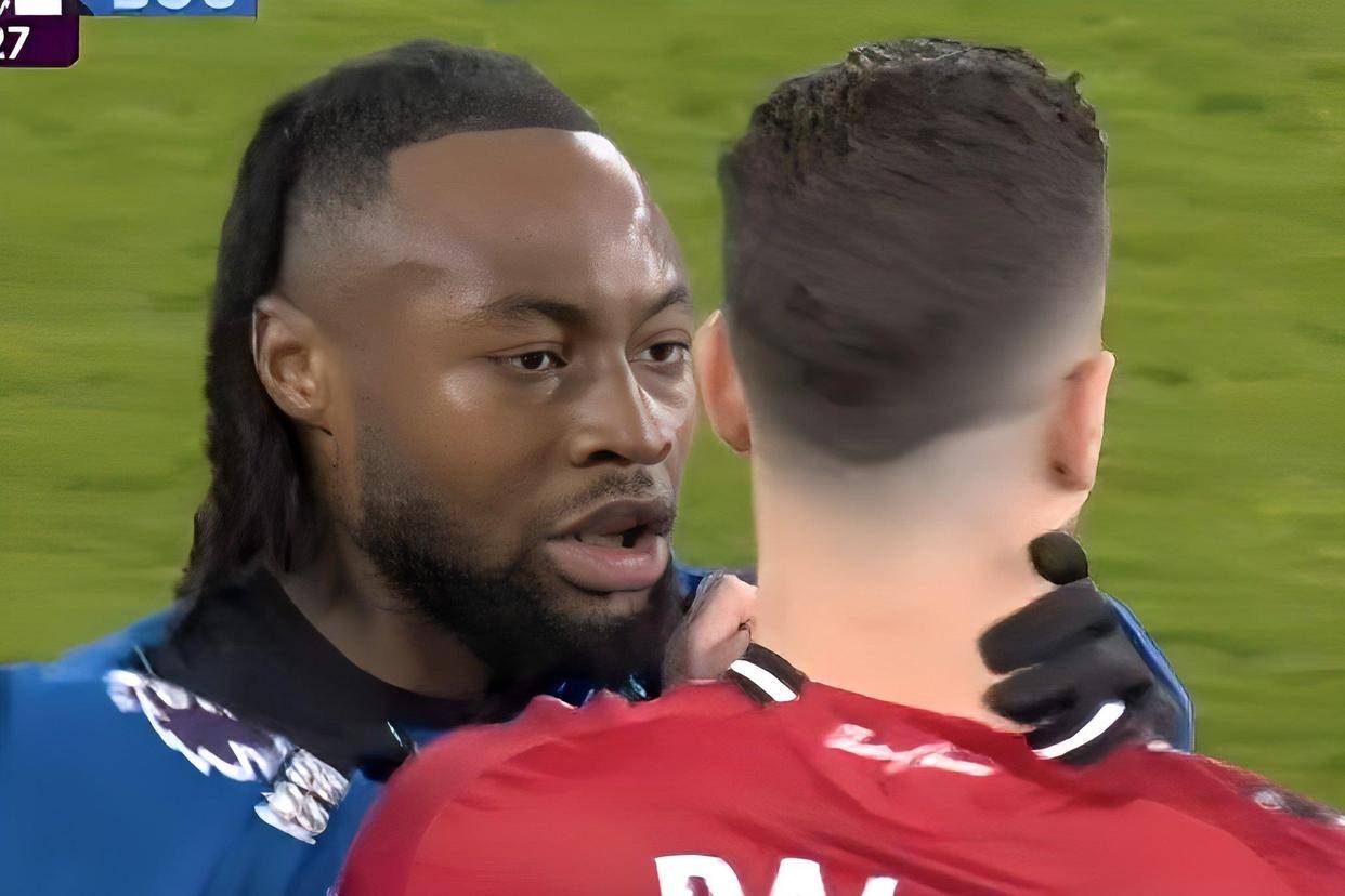 曼联2026年夏窗大重构：中场1.5亿镑豪购，锋线5万周薪捡漏